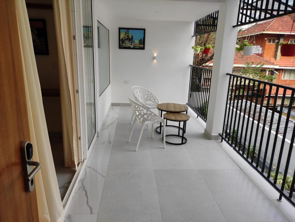 Seeheim Resorts Athirappilly Buitenkant foto