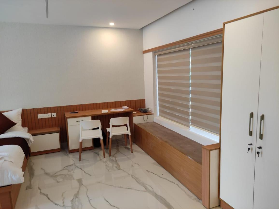 Seeheim Resorts Athirappilly Buitenkant foto