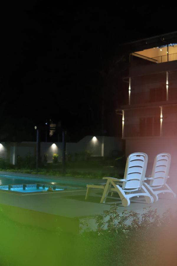 Seeheim Resorts Athirappilly Buitenkant foto