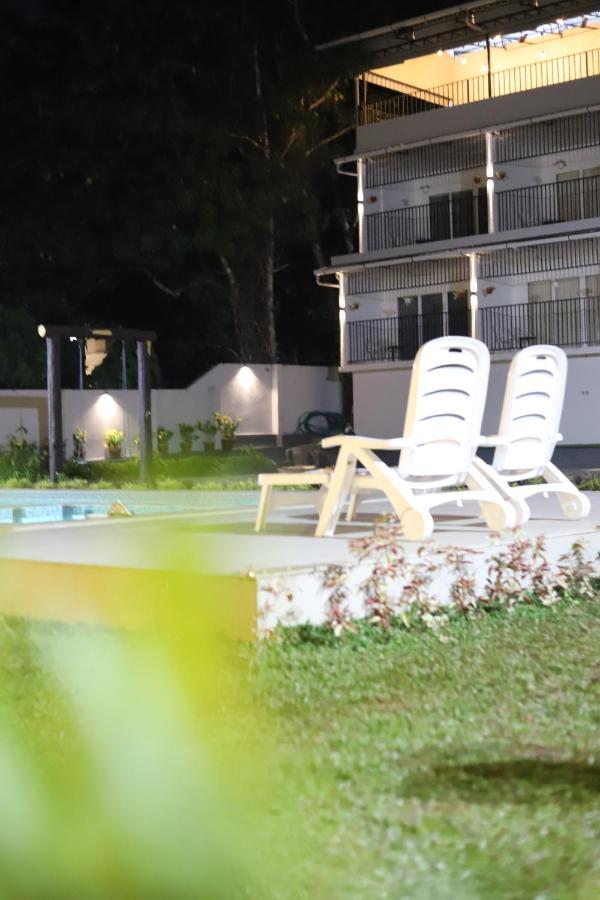Seeheim Resorts Athirappilly Buitenkant foto