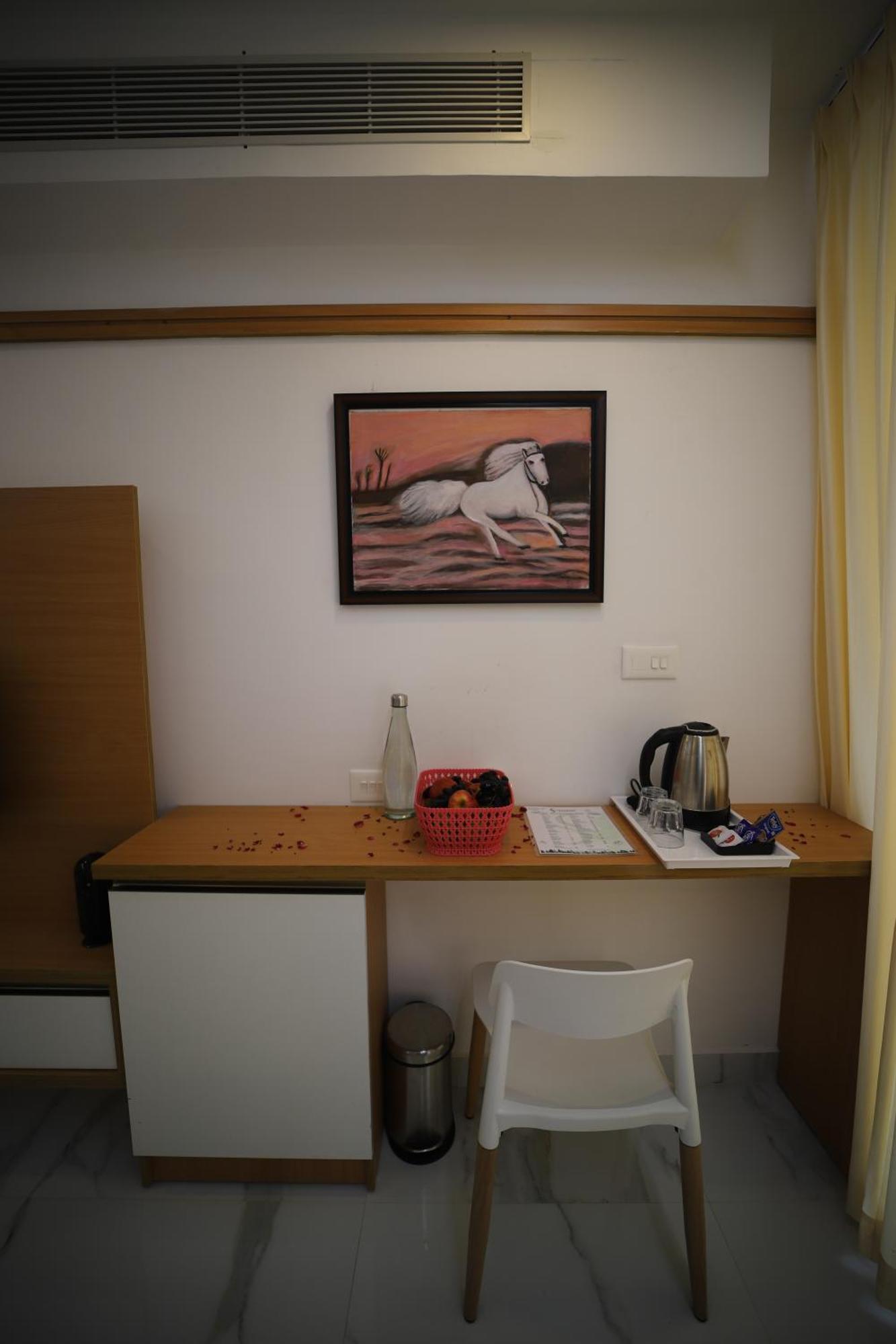 Seeheim Resorts Athirappilly Buitenkant foto