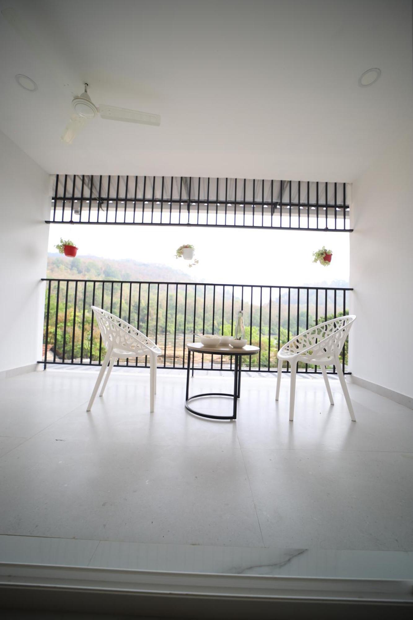 Seeheim Resorts Athirappilly Buitenkant foto